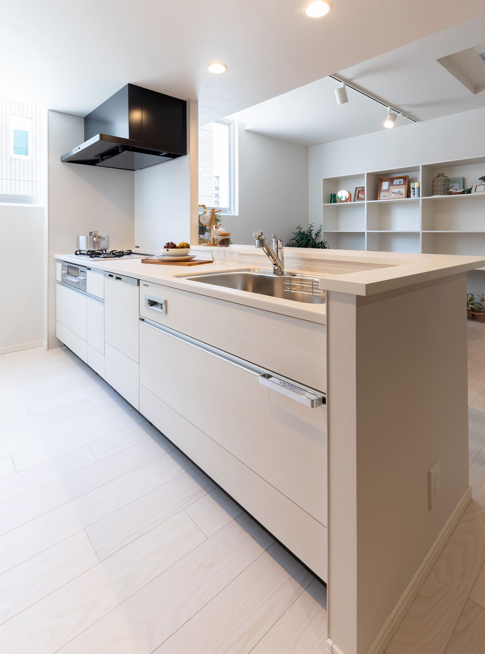 モデルルームのキッチンの写真